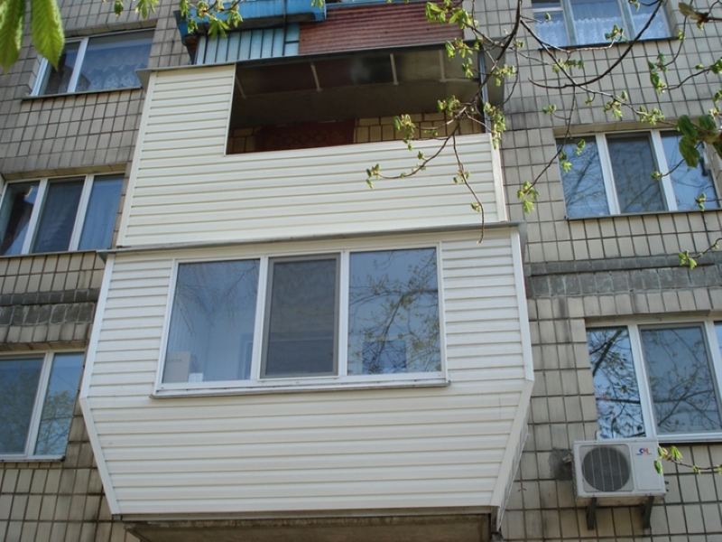 Облицовка балкона снаружи